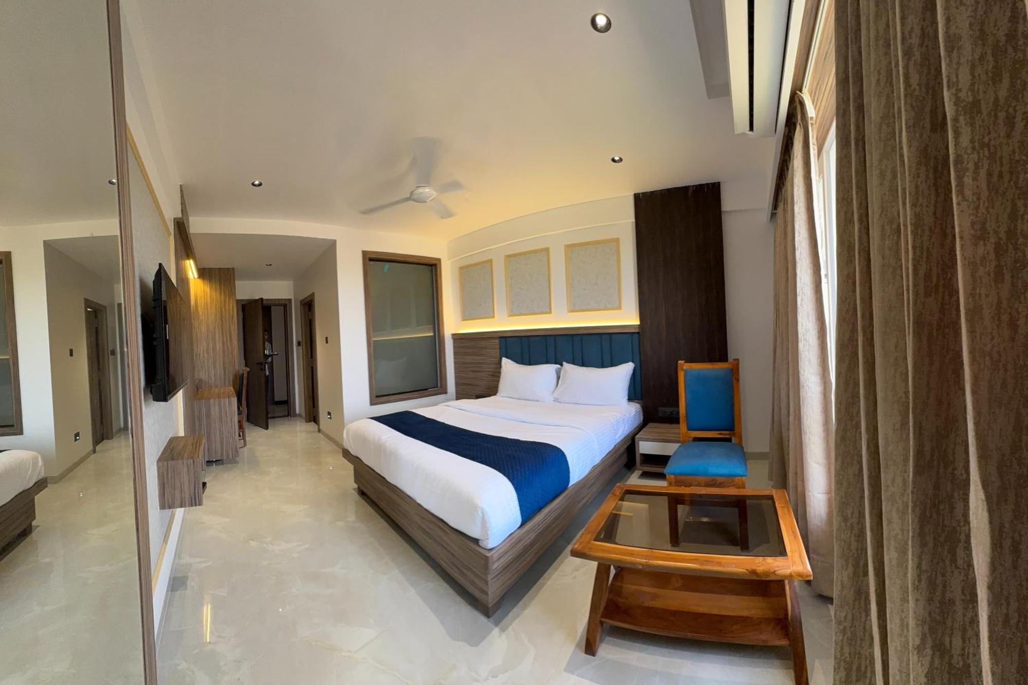 Hotel Kushala Grand, Dombivali Mangrul Exteriér fotografie